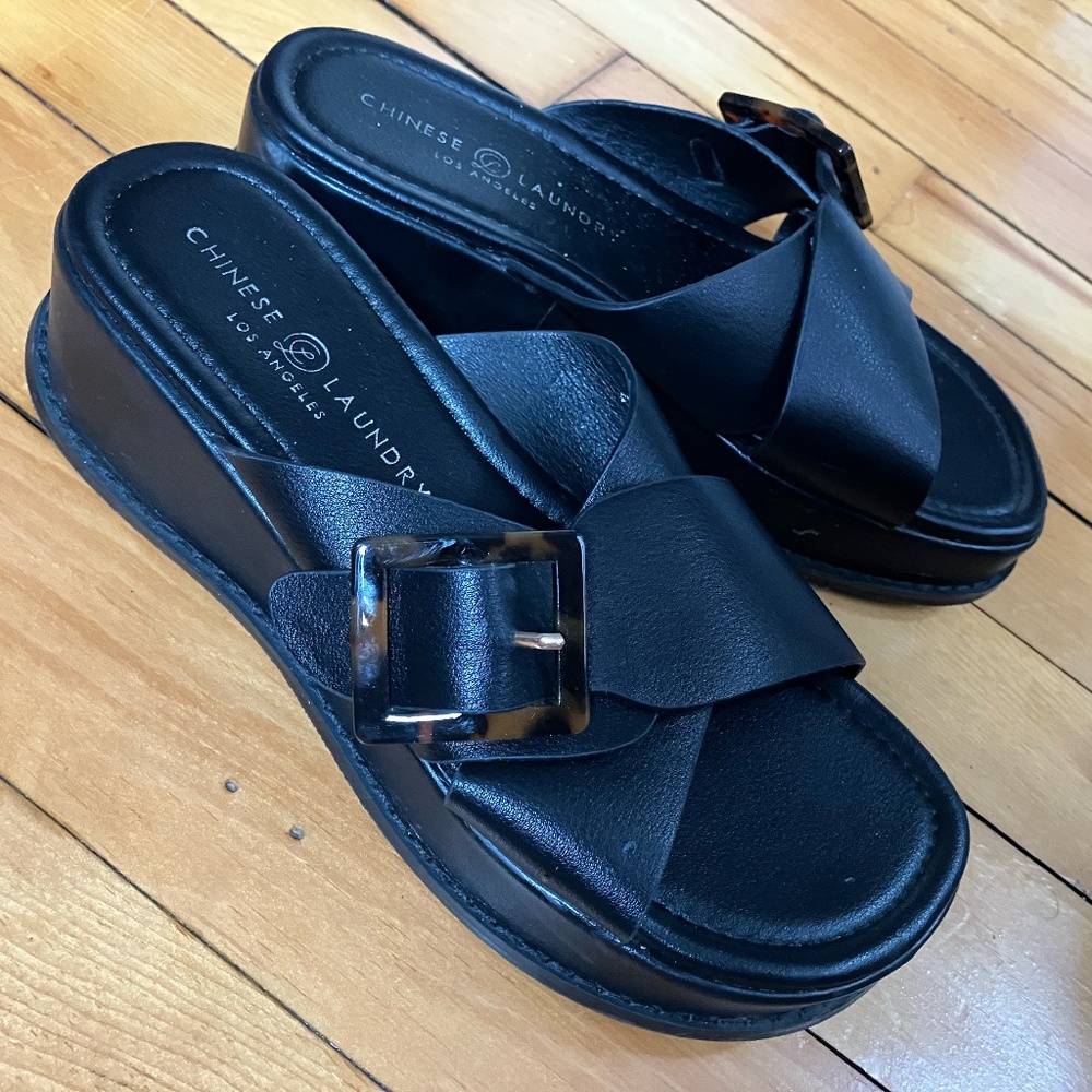 Chinese Laundry sandals